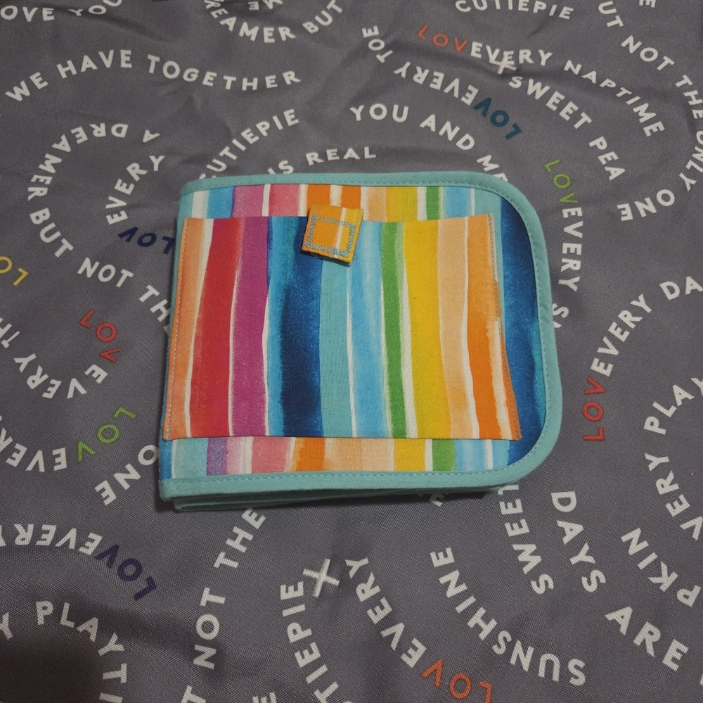 Lovevery standing card holder